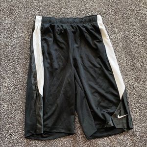 Nike Boys XL Black Basketball Shorts